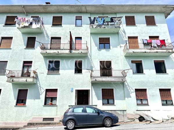 appartamento in vendita a Valdilana in zona Pramorisio