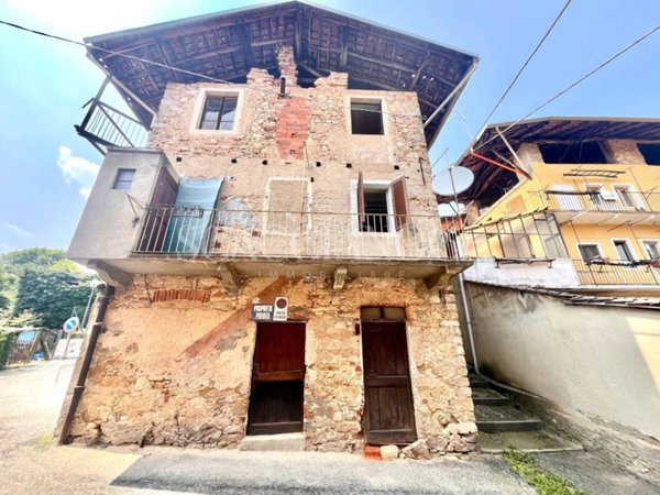 casa indipendente in vendita a Valdilana