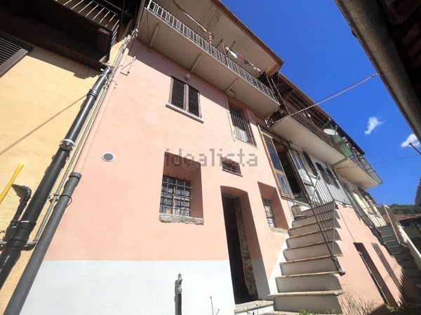esavano in vendita a Valdilana