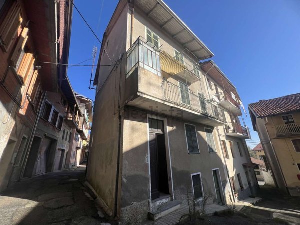 casa indipendente in vendita a Valdilana