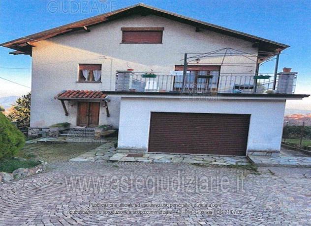appartamento in vendita a Valdilana in zona Simone