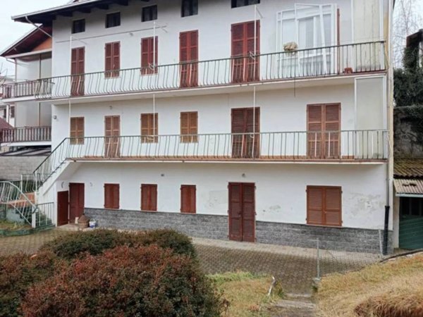 casa indipendente in vendita a Valdilana in zona Vico