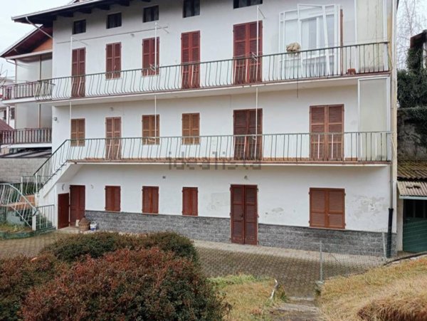 casa indipendente in vendita a Valdilana in zona Crocemosso
