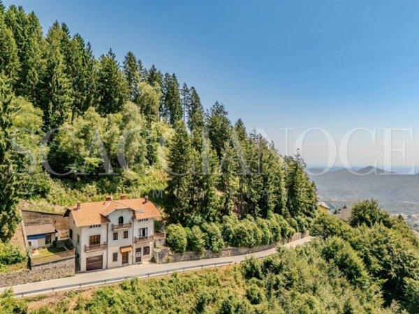 casa indipendente in vendita a Valdilana
