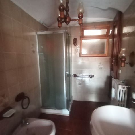 casa indipendente in vendita a Valdilana in zona Soprana