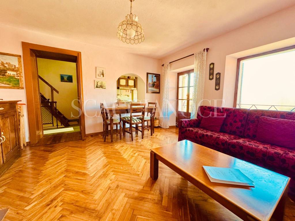 appartamento in vendita a Valdilana in zona Botto