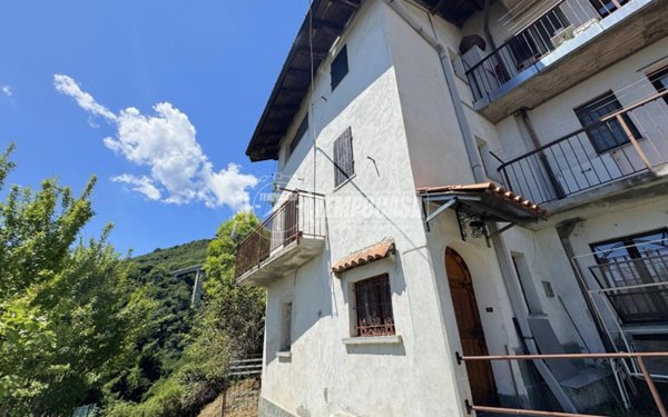 casa indipendente in vendita a Valdilana in zona Mosso