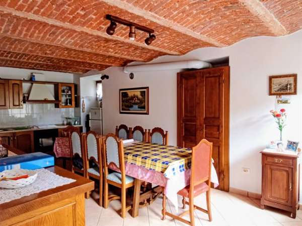casa indipendente in vendita a Valdilana in zona Vico