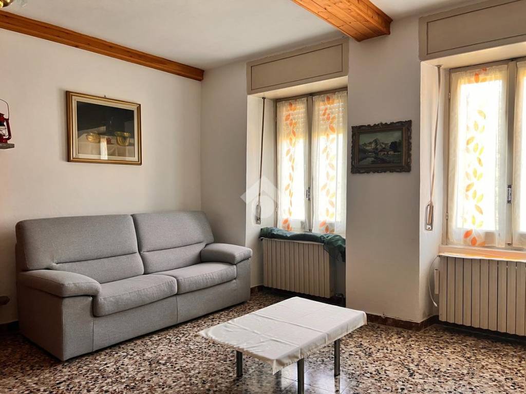 casa indipendente in vendita a Valdilana in zona Mosso