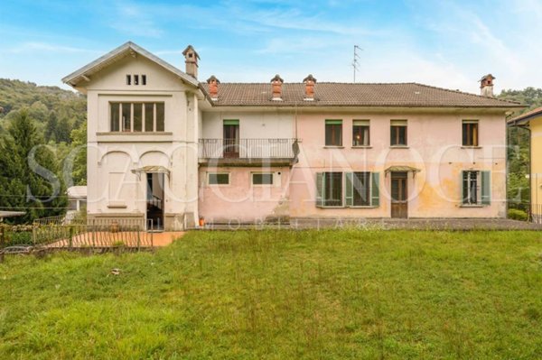 casa indipendente in vendita a Valdilana in zona Ponzone