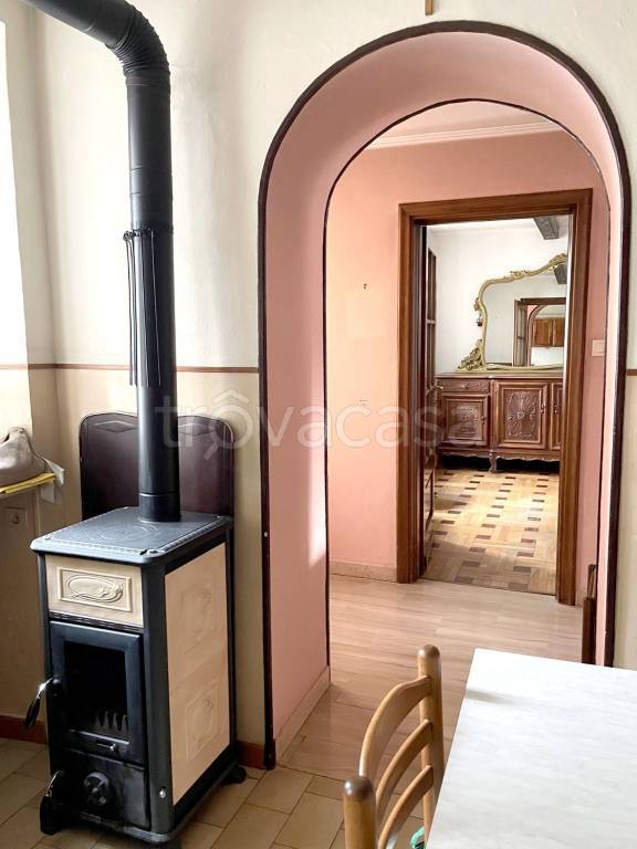 casa indipendente in vendita a Valdilana in zona Vico