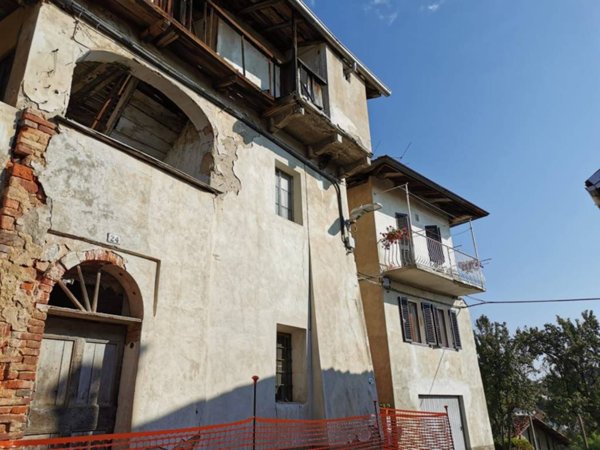 casa indipendente in vendita a Valdilana in zona Vico