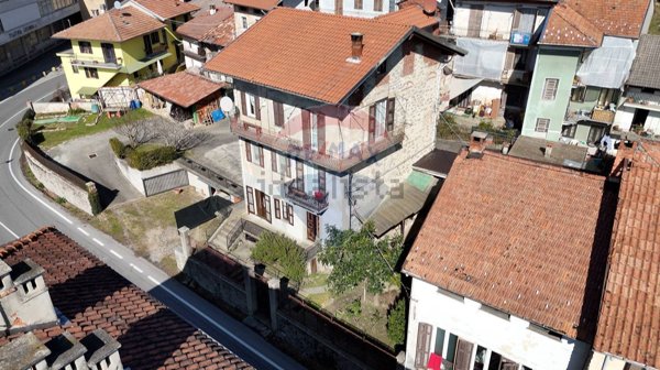 casa indipendente in vendita a Valdilana
