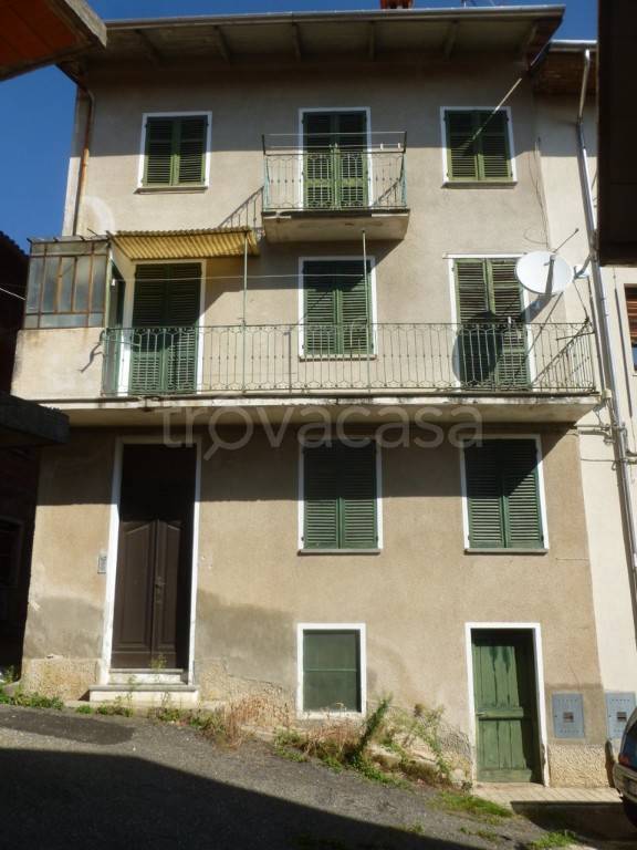 casa indipendente in vendita a Valdilana in zona Vico