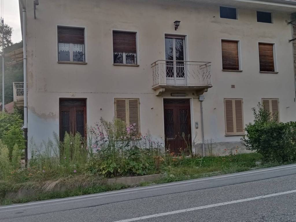 casa indipendente in vendita a Valdilana in zona Botto