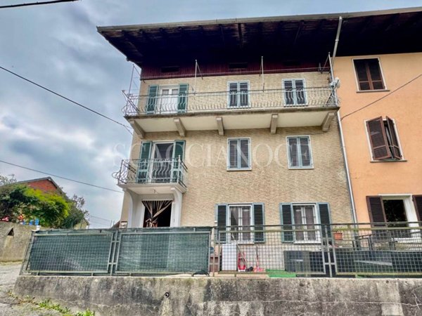 casa indipendente in vendita a Valdilana in zona Vaudano