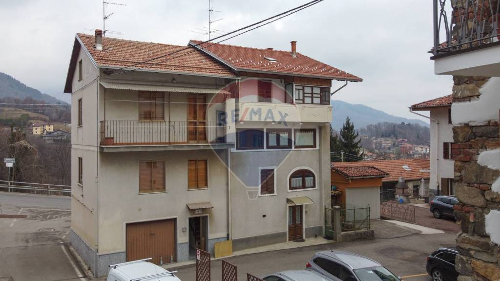 casa indipendente in vendita a Valdilana in zona Vico