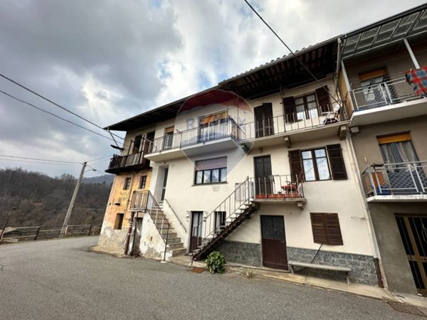 casa indipendente in vendita a Valdilana in zona Mosso