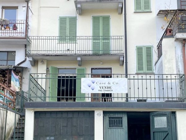 casa indipendente in vendita a Valdilana in zona Vico