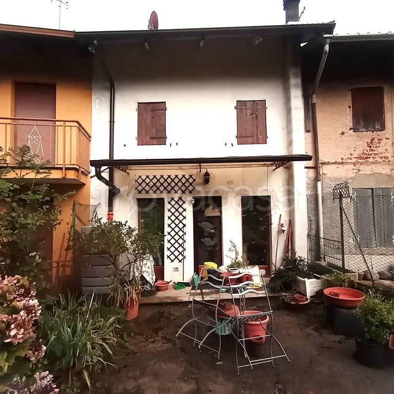 casa indipendente in vendita a Valdilana in zona Vico
