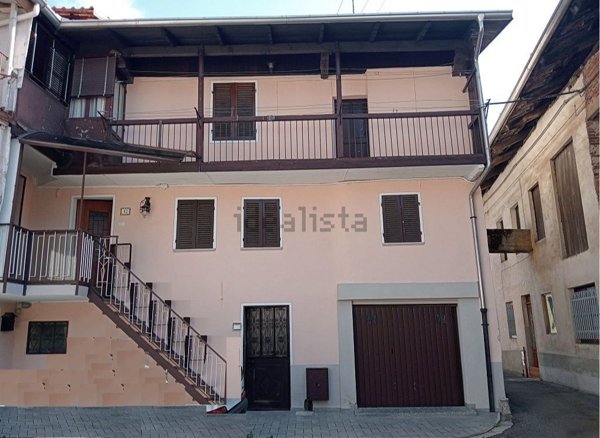 casa indipendente in vendita a Valdilana