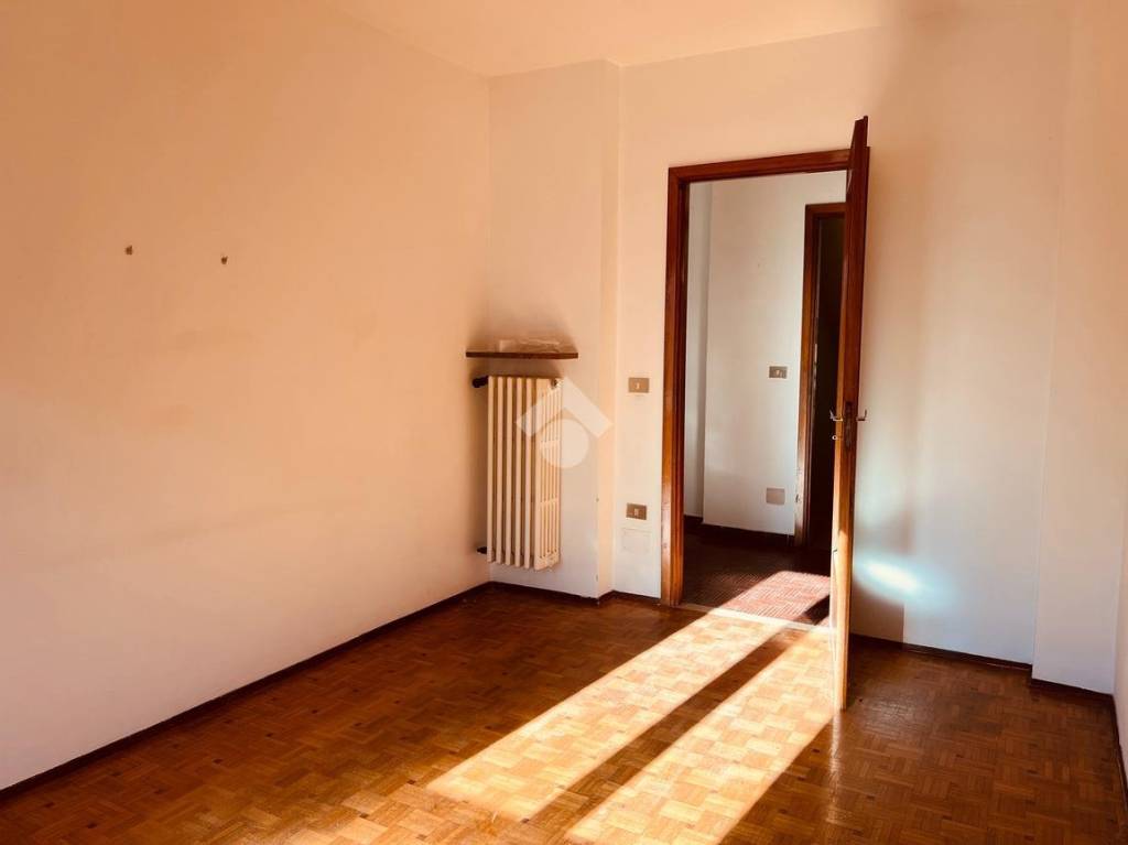 appartamento in vendita a Valdilana in zona Lora