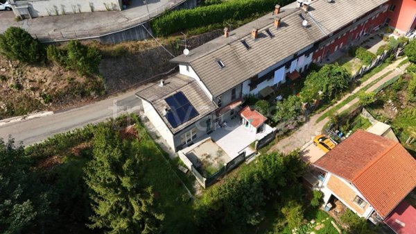 casa indipendente in vendita a Valdilana in zona Vico