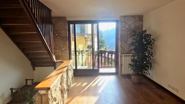 casa indipendente in vendita a Valdilana in zona Ponzone