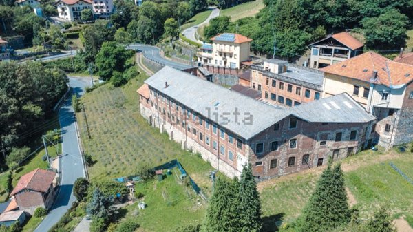 casa indipendente in vendita a Valdilana in zona Trivero