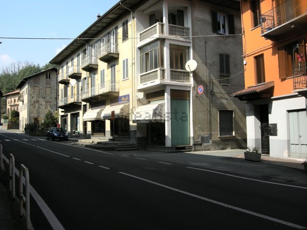 locale commerciale in vendita a Valdilana in zona Vico