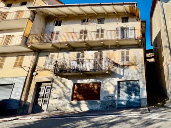 casa indipendente in vendita a Valdilana in zona Vico