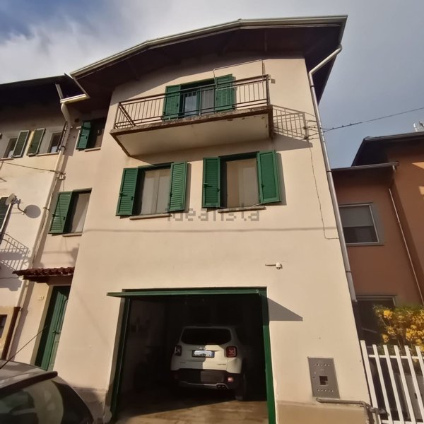 casa indipendente in vendita a Valdilana in zona Vico