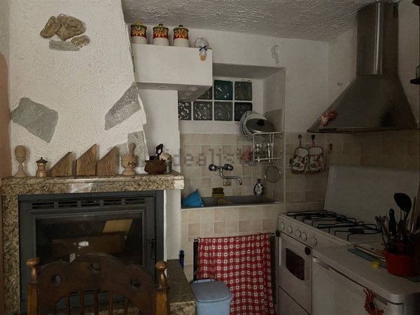 casa indipendente in vendita a Valdilana