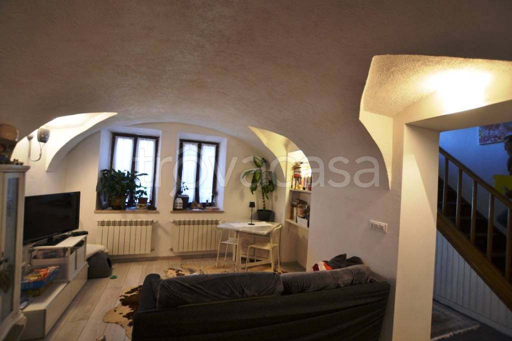 casa indipendente in vendita a Valdilana in zona Vico