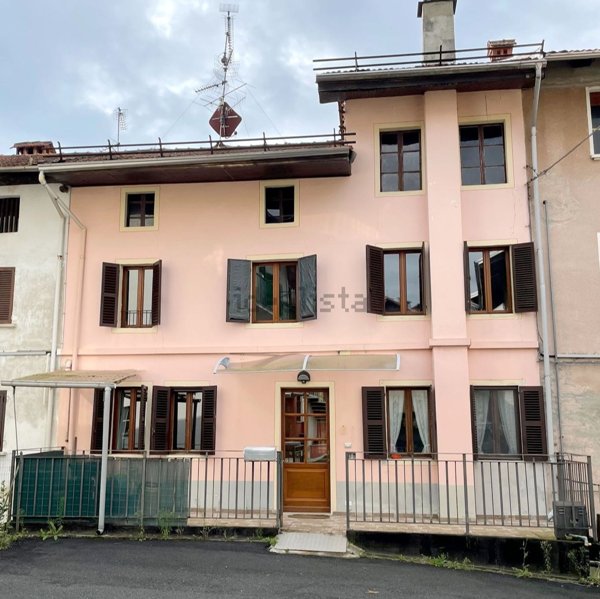 casa semindipendente in vendita a Valdilana