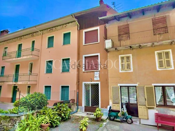 casa indipendente in vendita a Valdilana in zona Sant'Antonio