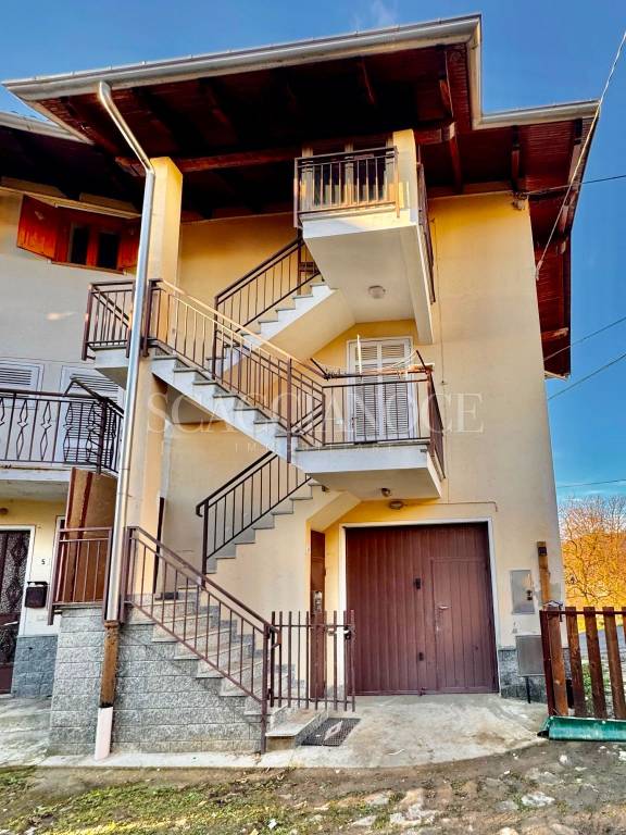 casa semindipendente in vendita a Valdilana