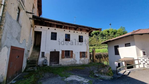 casa indipendente in vendita a Valdilana in zona Molino