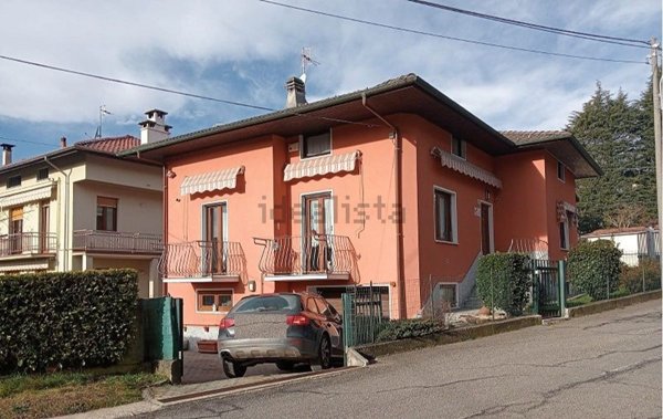 casa indipendente in vendita a Valdilana in zona Ponzone