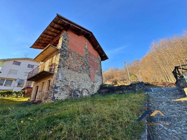 casa indipendente in vendita a Valdilana
