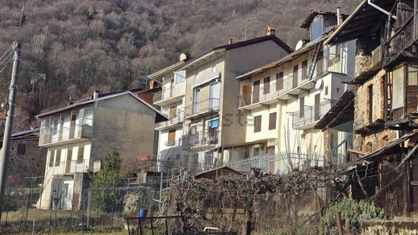 appartamento in vendita a Valdilana in zona Mosso