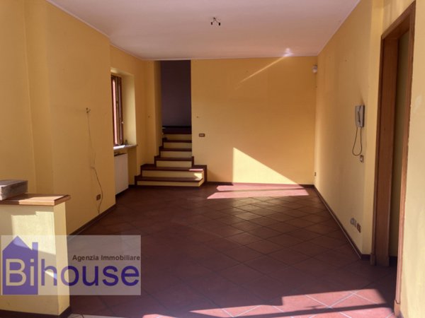 casa indipendente in vendita a Valdilana in zona Trivero