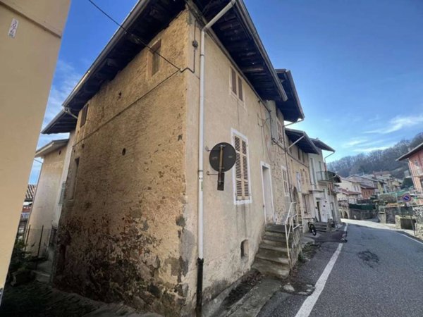 casa indipendente in vendita a Valdilana in zona Vico