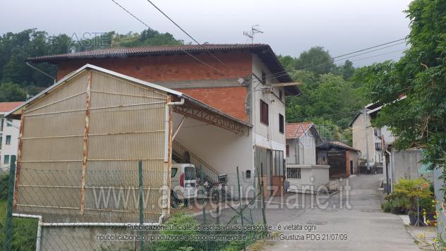 terreno edificabile in vendita a Valdilana in zona Vico