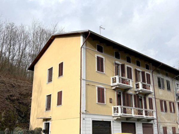 appartamento in vendita a Valdilana in zona Ponzone