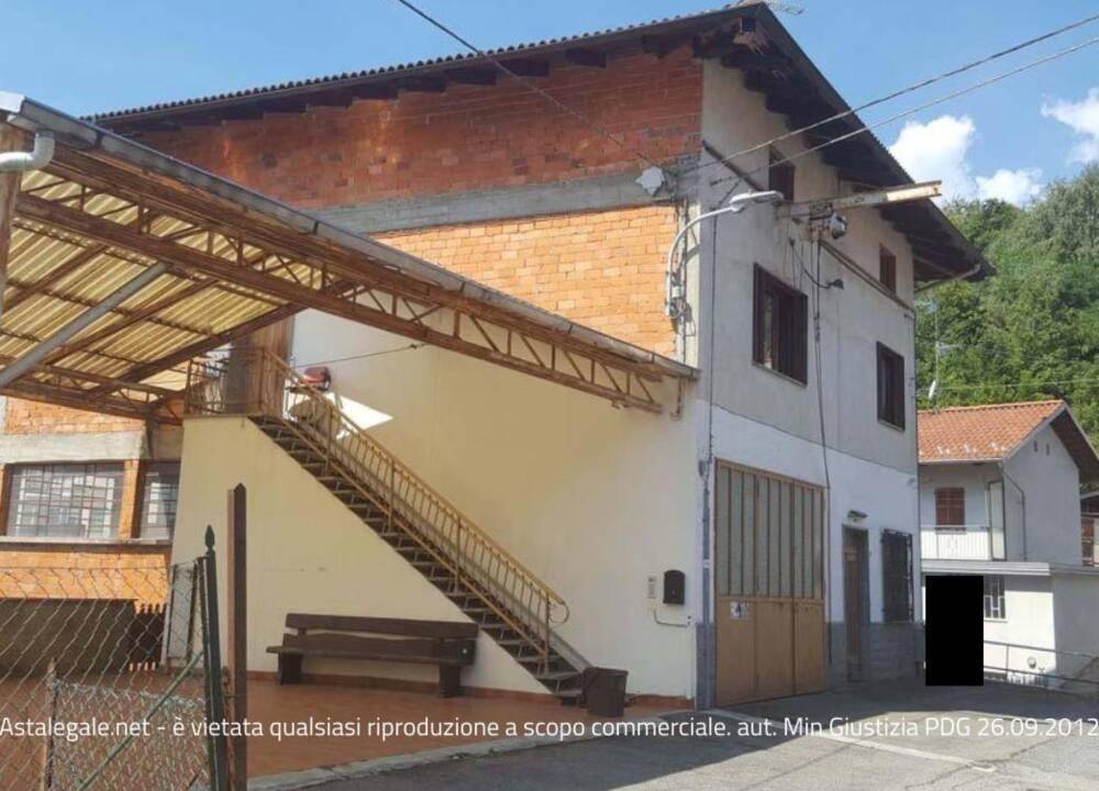 appartamento in vendita a Valdilana in zona Vico