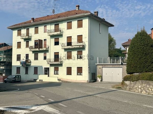 appartamento in vendita a Valdilana in zona Ponzone