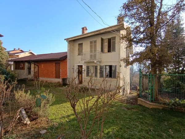 casa semindipendente in vendita a Valdilana in zona Trivero