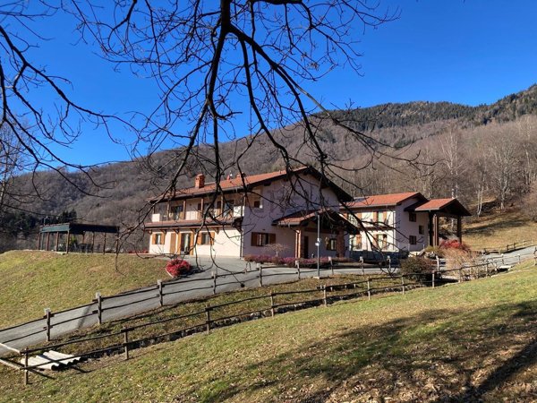 casa indipendente in vendita a Valdilana