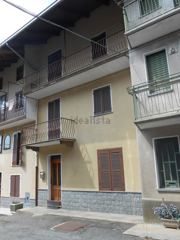 casa semindipendente in vendita a Valdilana